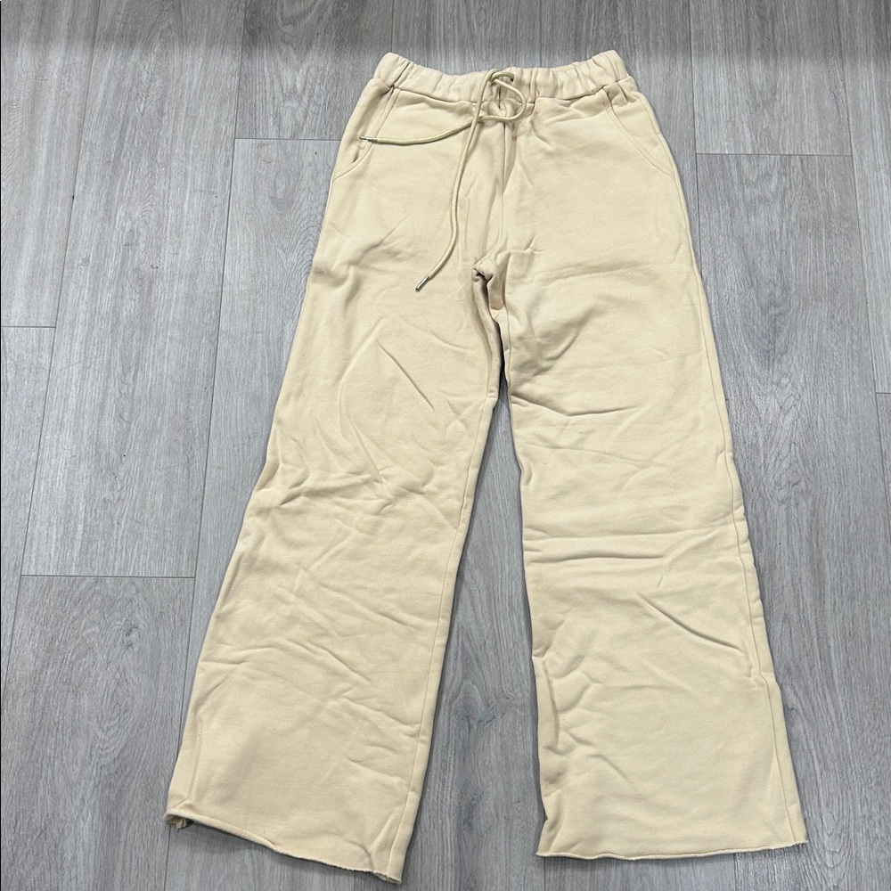 Things Between Sand Sweatpants Size Small